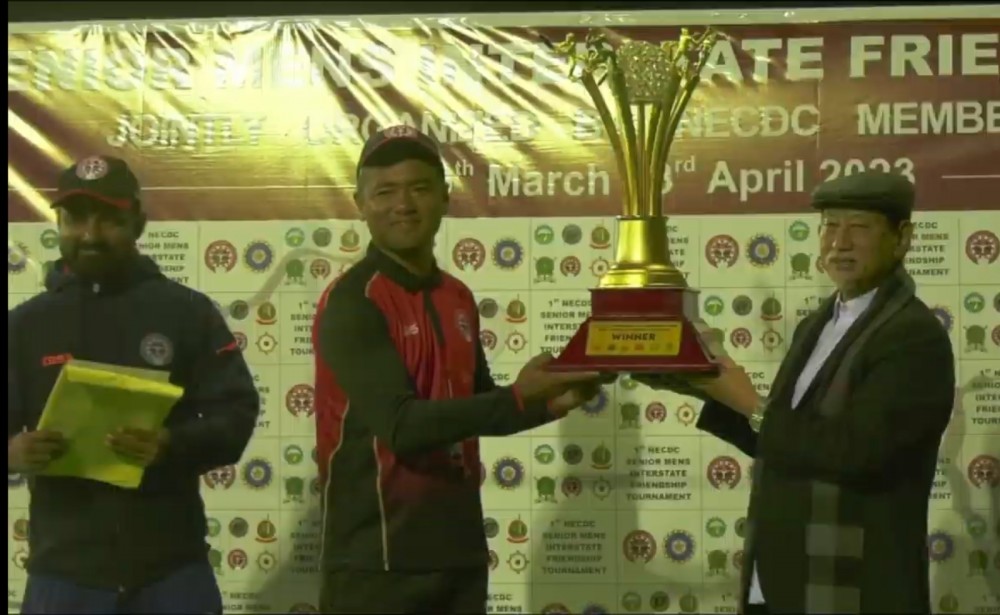Nagaland Captain Jonathan Rongsen receiving the trophy from Nagaland Chief Minister, Neiphiu Rio.
